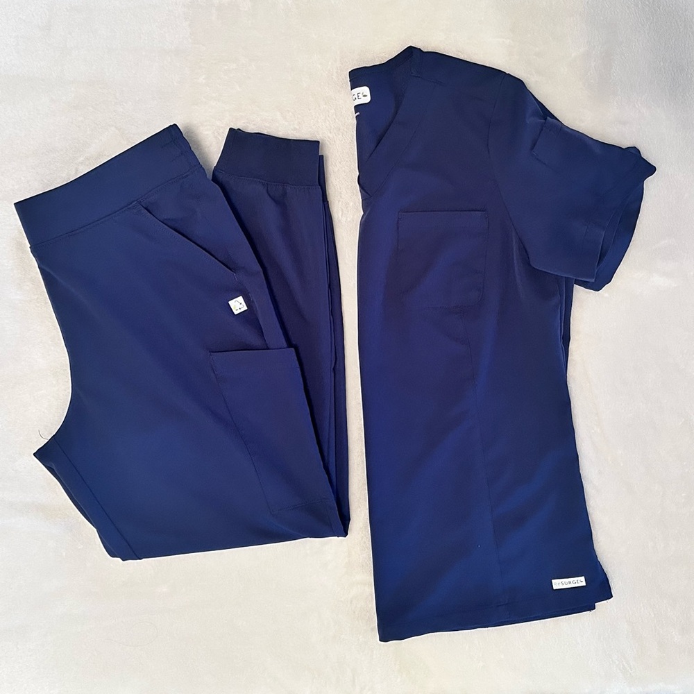 Resurge Scrub Set
